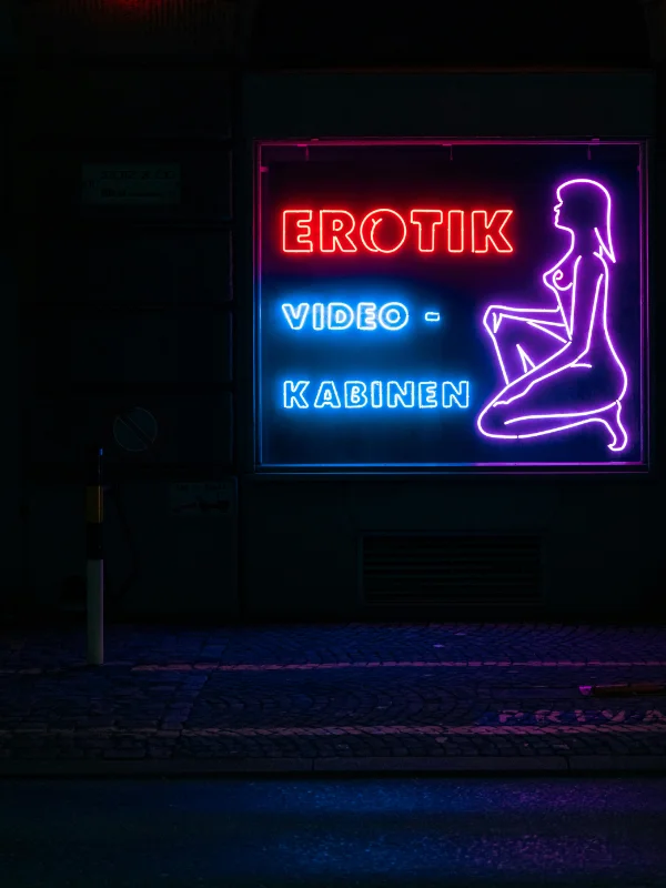 Anonym