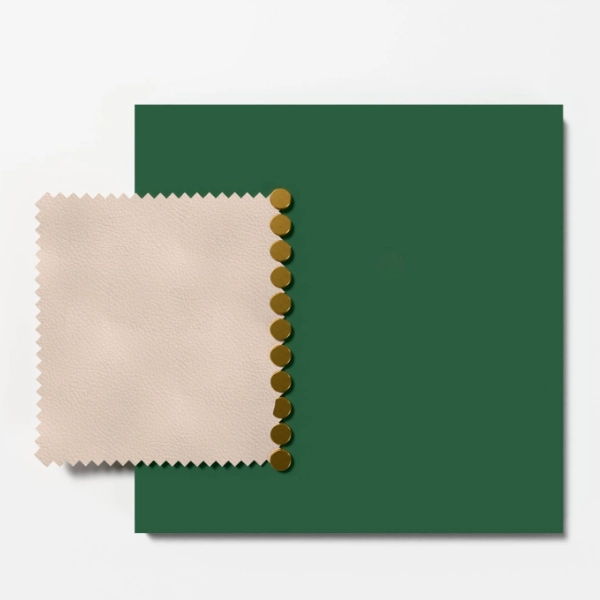 Materialcollage mit waldgrünem Lack, hellem Kunstleder und Messingnieten Titel: Farbauswahl und Materialien für DIY-Strafbock