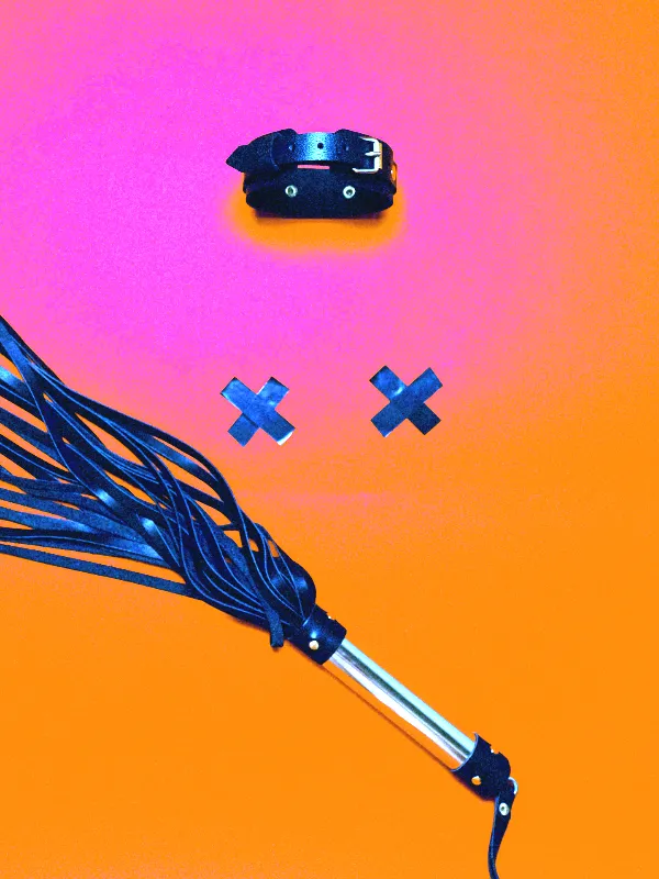 Bunter Flogger und Manschetten für BDSM Shop eröffnen
