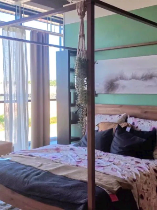 Das Himmelbett eignet sich für Umbauten und DIY IKEA Hacks im BDSM Bereich